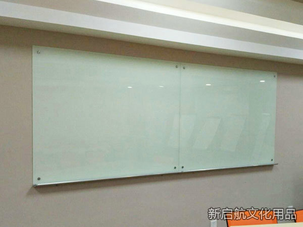 長沙新啟航文化用品有限公司,長沙教學(xué)黑板,多功能電子白板配套推拉板,弧形黑板銷售,帶架移動(dòng)書寫板哪里好 長沙新啟航文化用品有限公司,長沙教學(xué)黑板,多功能電子白板配套推拉板,弧形黑板銷售,帶架移動(dòng)書寫板哪里好